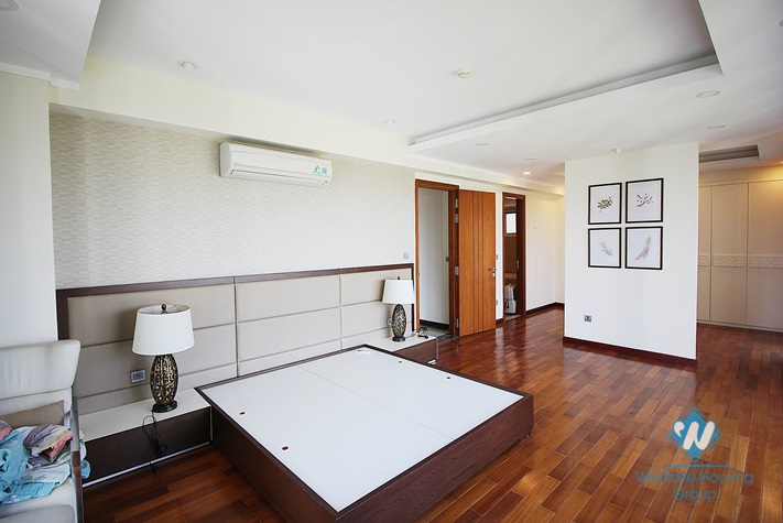 267 sqm 4 bedrooms 3 bathrooms fully furnished apartment for rent in Ciputra Hanoi